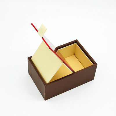Caja de empaquetado rígida superior CMYK del aceite esencial que resbala la tapa 128gsm con la correa grogrén